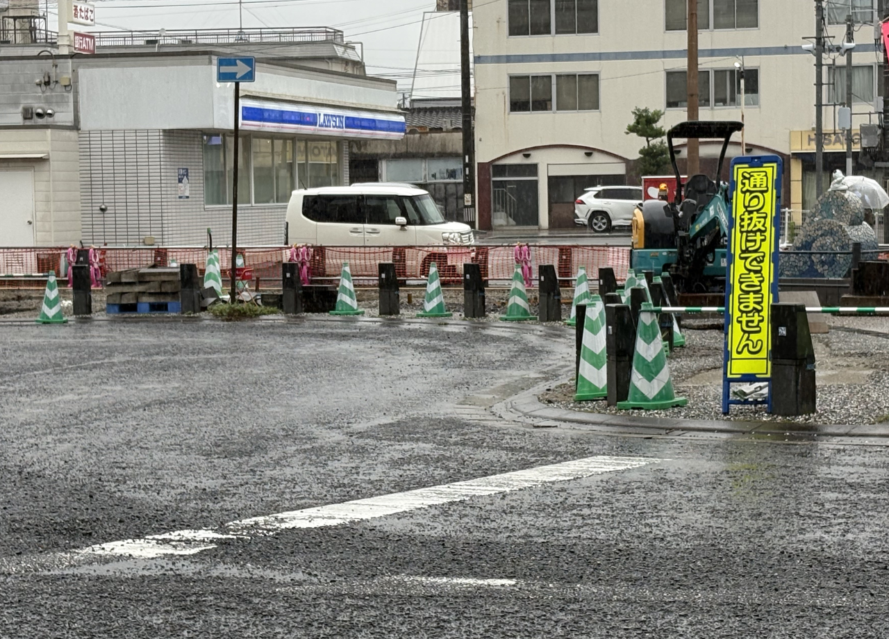 伊万里駅前